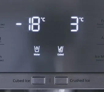 Digitale Anzeige der Temperaturen im Kühl- und Gefrierbereich eines Kühlgerätes