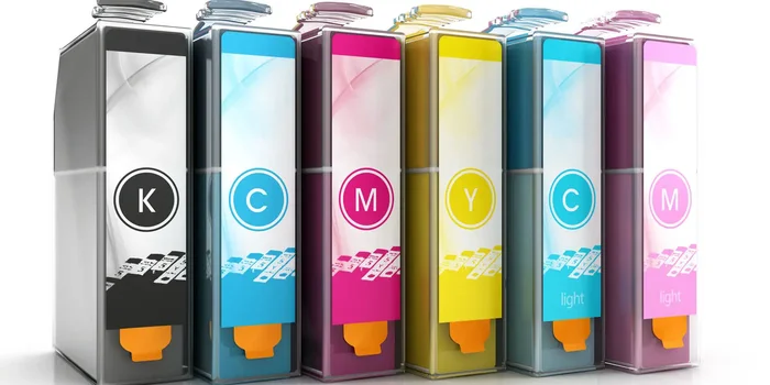Darstellung der sechs verschiedenen Farbtöne, die als Druckerpatronen auf dem Markt verkauft werden