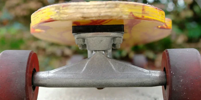 Nahaufnahme der Front eines Skateboards