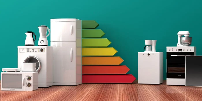 Küchengeräte mit Illustration der graphischen Darstellung der Energieeffizienzklassen