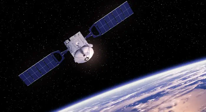 Aufnahme eines Satelliten im Orbit.